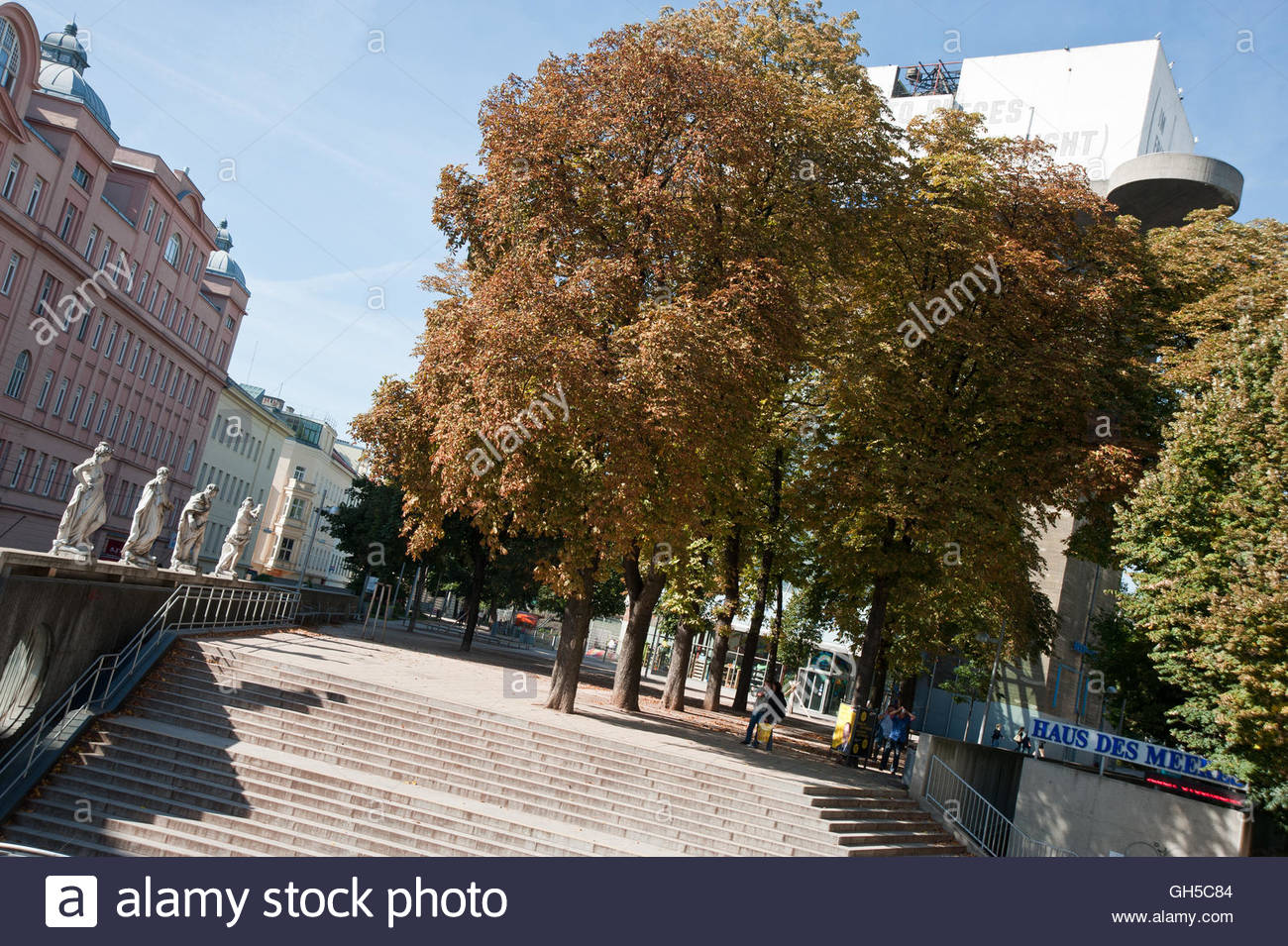 Wien Esterhazypark Haus Des Meeres Stock Photo 113830756 Alamy