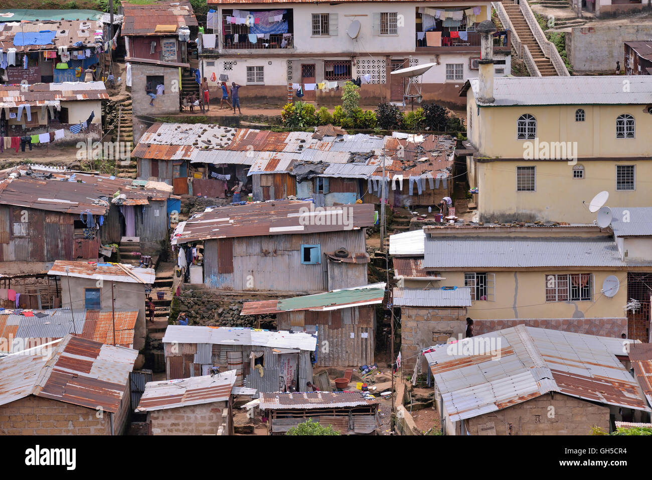 geography / travel, Sierra Leone, view towards the poor district