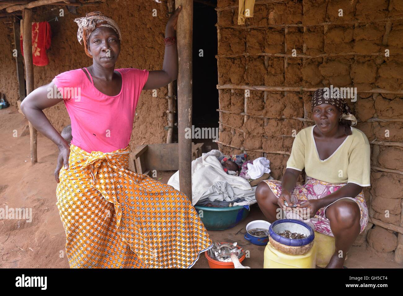 Sierra leone women hi-res stock photography and images - Alamy