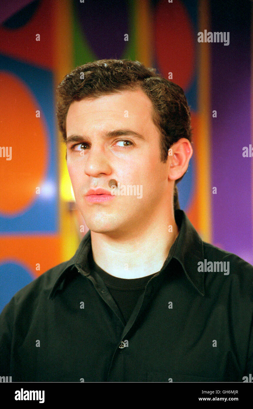 AUSTIN POWERS IN GOLDSTÄNDER / Austin Powers in Goldmember USA 2002 / Jay  Roach Nummer 3 (FRED SAVAGE) Regie: Jay Roach aka. Austin Powers in  Goldmember Stock Photo - Alamy