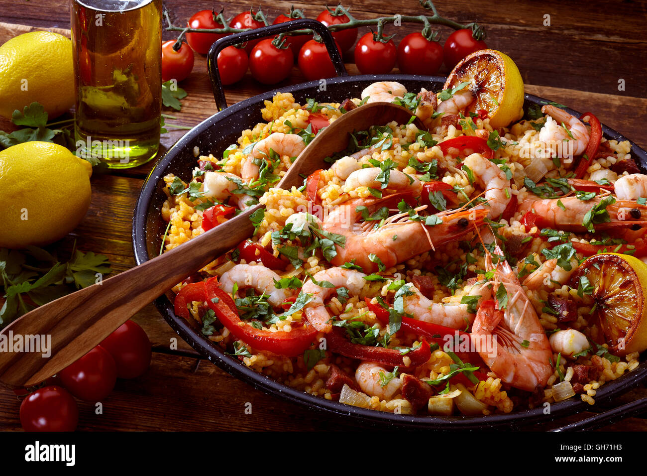 Charizo prawn paella Stock Photo Alamy