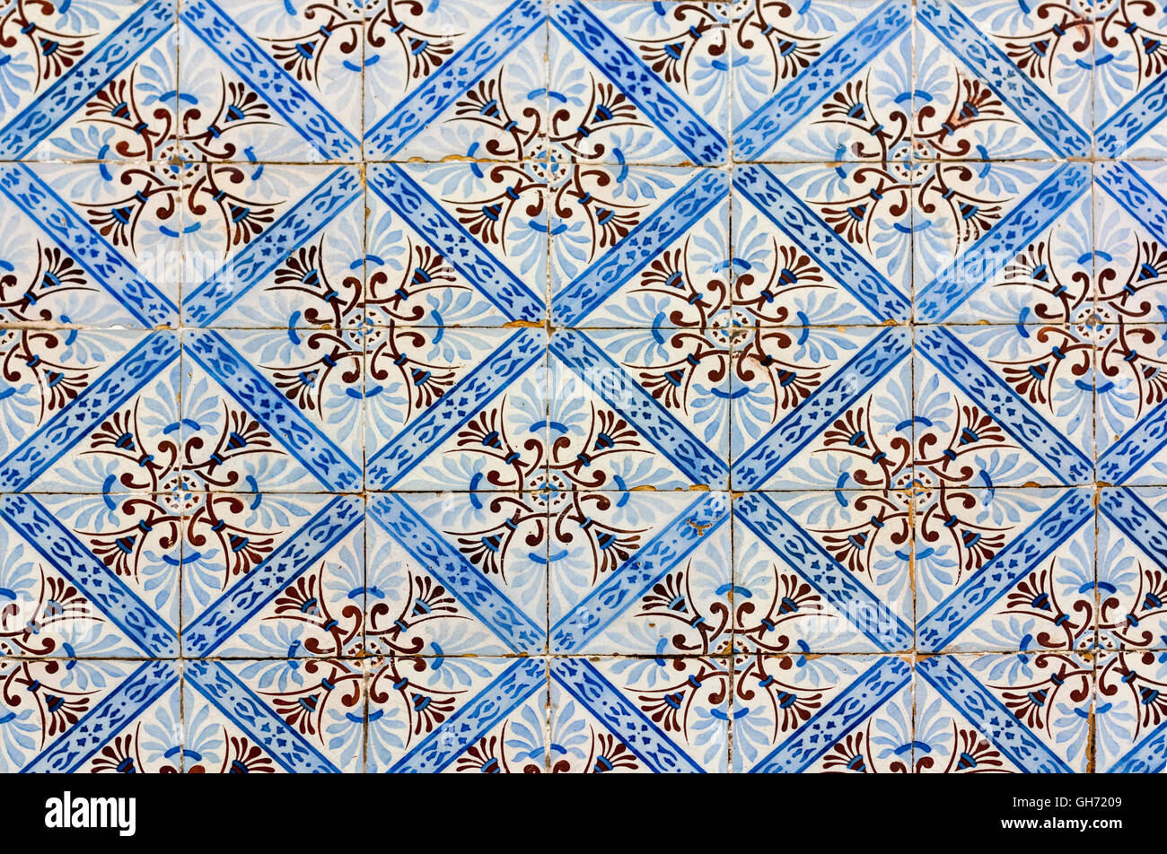 Patterned ceramic tile hi-res stock photography and images - Alamy