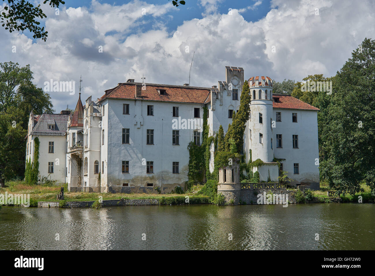 Abandoned palace in Dobrocin Güttmannsdorf Lower Silesia Poland Stock Photo
