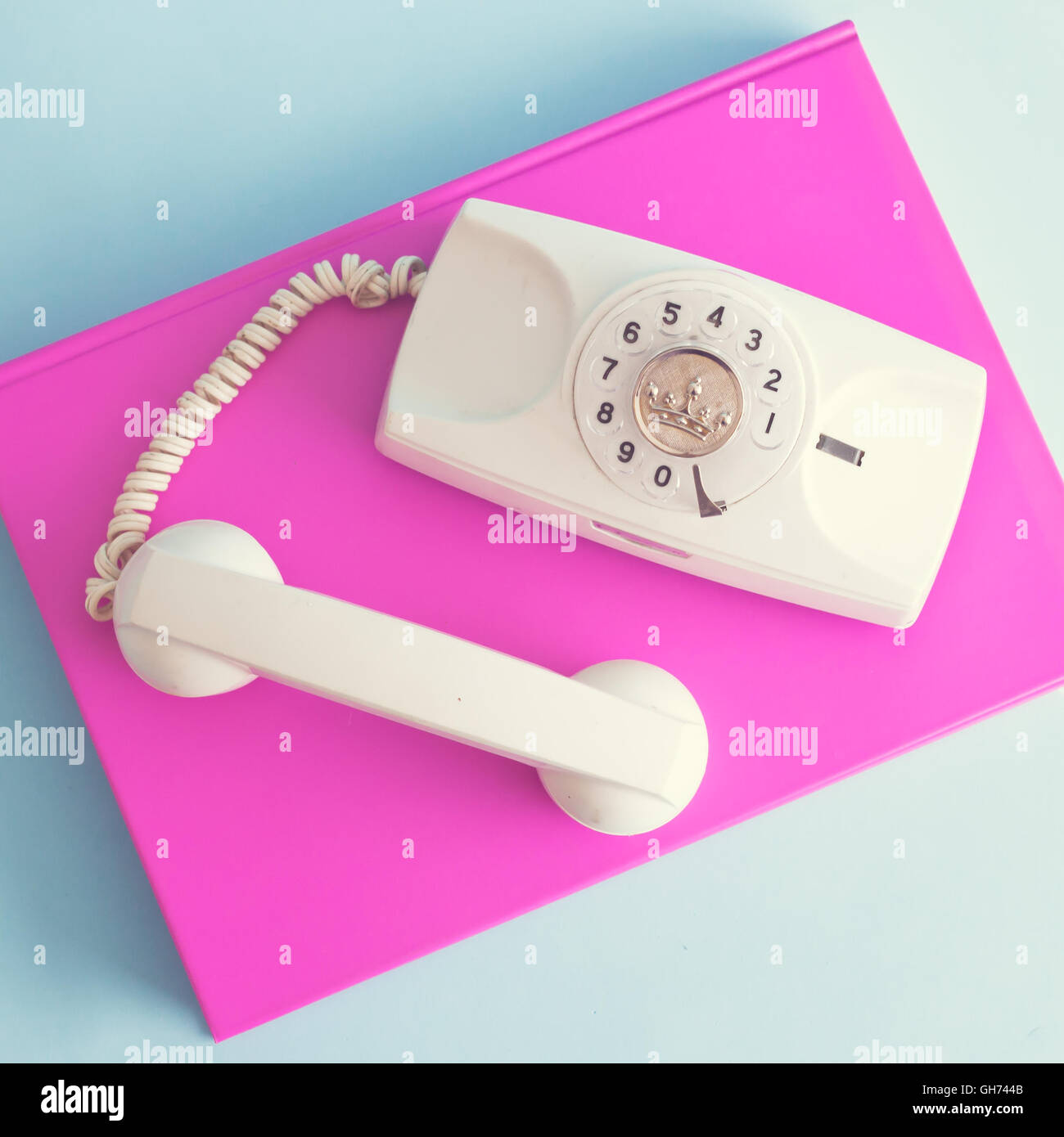 Pink telephone hi-res stock photography and images - Alamy