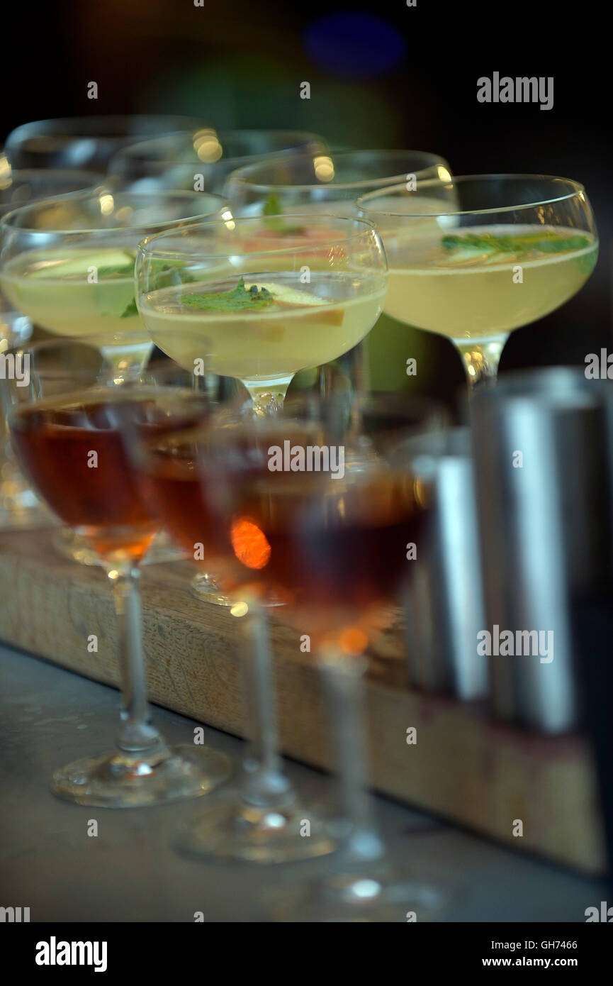 drinks, cocktails on bar Stock Photo - Alamy