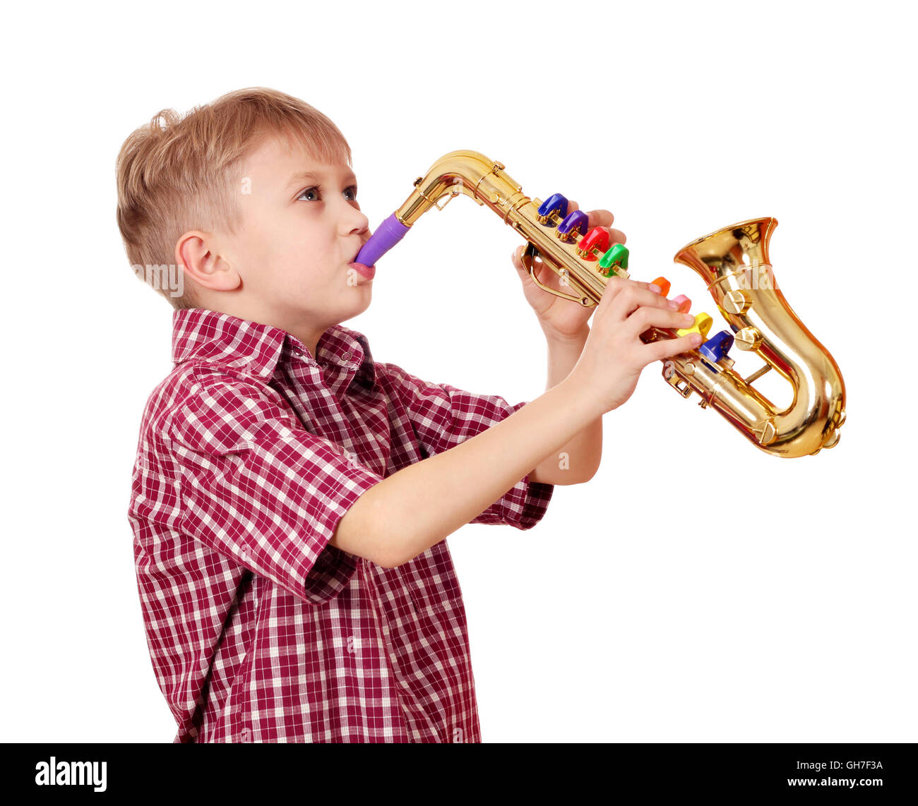 Саксофон мальчики. Саксофон дети. Мальчик саксофонист. Игра на саксофоне дети. Ребенок играющий на саксофоне.