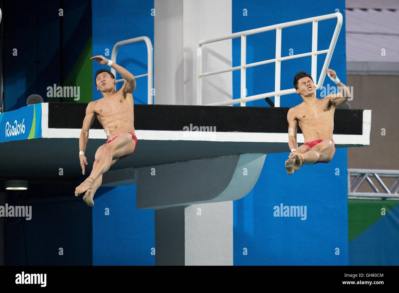 Rio De Janeiro, Brazil. 8th August, 2016. OLYMPICS 2016 DIVING - Chinese CHEN Aisen and LIN Yue during the Diving Rio Olympics 2016 held in the Maria Lenk Aquatic Center. NOT AVAILABLE FOR LICENSING IN CHINA Photo: Marcelo Machado de Melo/Fotoarena/Alamy Live News Stock Photo