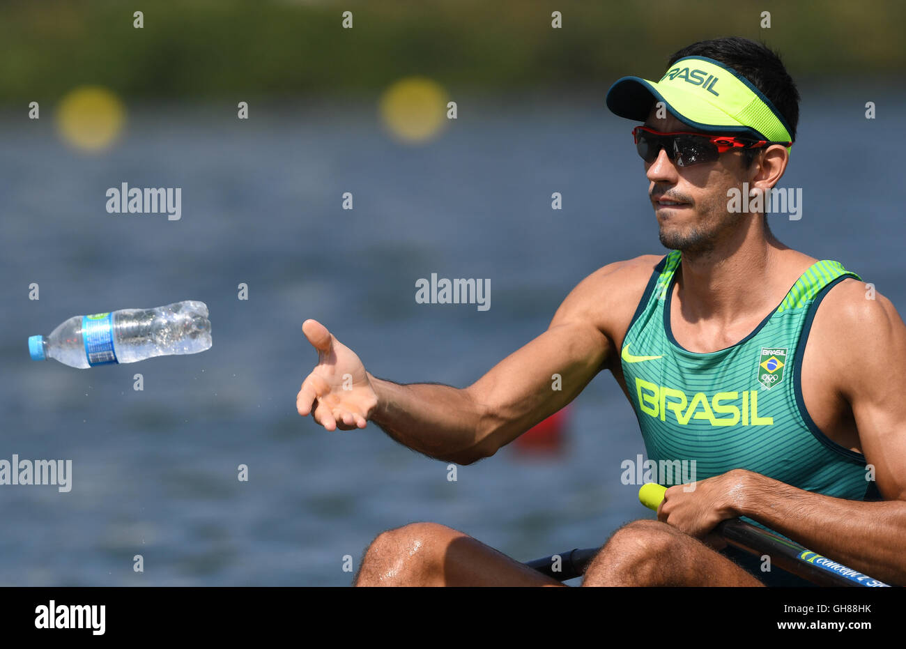 Rio de Janeiro, Brazil. 9th Aug, 2016. Xavier Vela Maggi of Brazil in action during the LWT Men's Double Sculls Repenache of the Rowing events during the Rio 2016 Olympic Games at Lagoa Stadium in Rio de Janeiro, Brazil, 9 August 2016. Photo: Soeren Stache/dpa/Alamy Live News Stock Photo