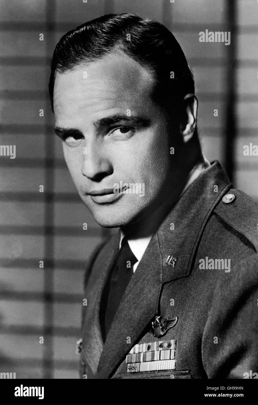 Sayonara marlon brando 1957 Black and White Stock Photos & Images Alamy