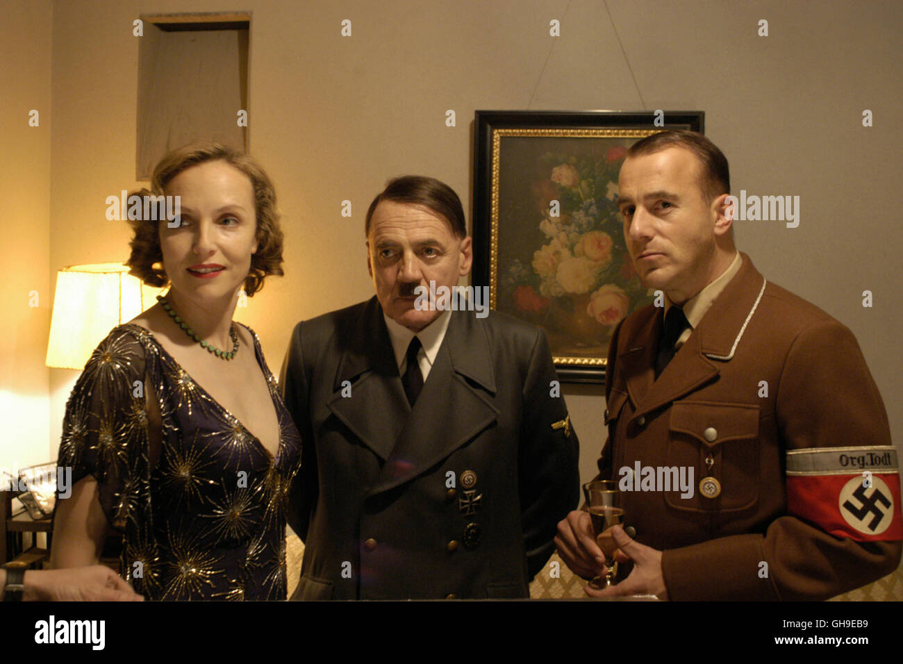 JULIANE KÖHLER (Eva Braun, Hitlers Geliebte), BRUNO GANZ (Adolf Hitler), HEINO FERCH (Albert Speer) Regie: Oliver Hirschbiegel aka. Der Untergang - Hitler und das Ende des Dritten Reiches Stock Photo