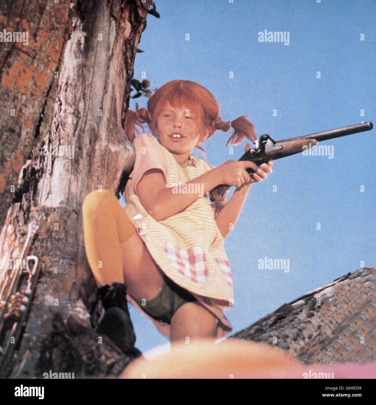 Mehmonxonada kalta xalat kiygan xotin Royxatdan holda chechen ayollar ishtirokida porno