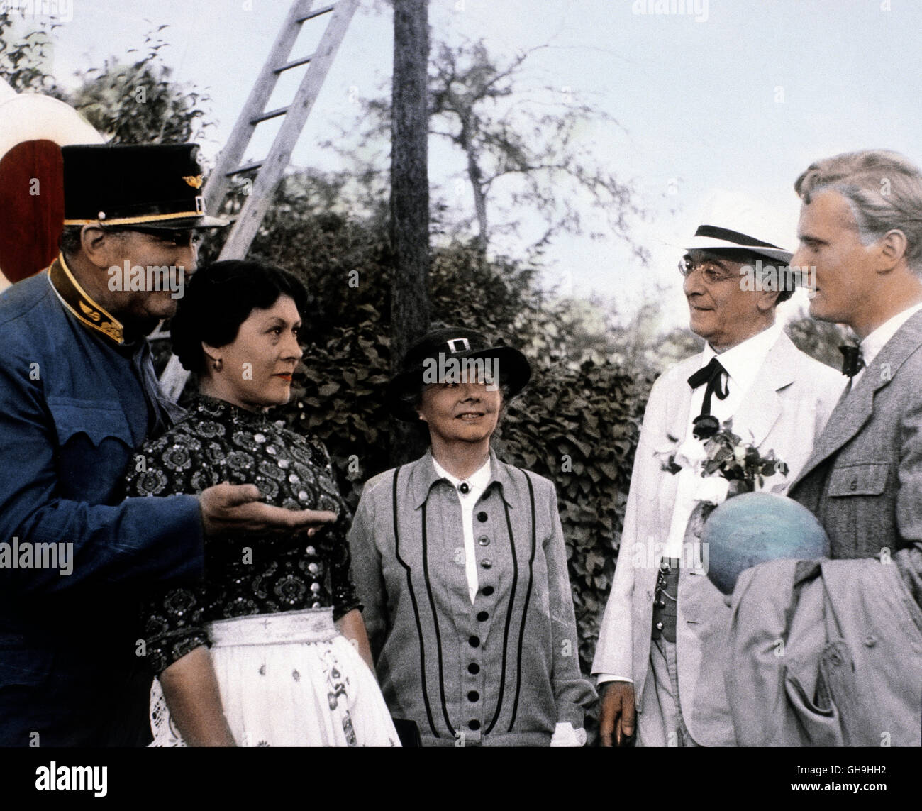 ICH DENKE OFT AN PIROSCHKA BRD 1955 Kurt Hoffmann GUSTAV KNUTH, MARGIT SYMO, ADRIENNE GESSNER, OTTO STOHR, GUNNAR MÖLLER Film, Fernsehen, Liebesfilm, Komödie, 50er, Portrait Regie: Kurt Hoffmann Stock Photo