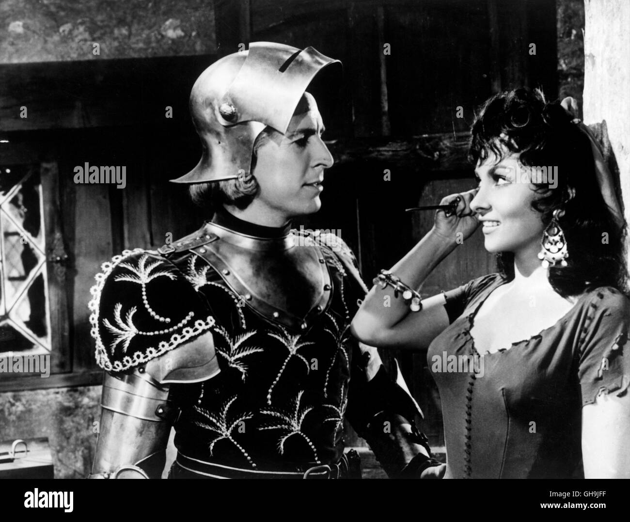 DER GLÖCKNER VON NOTRE-DAME Notre-Dame de Paris Italien/Frankreich 1956 Jean Delannoy JEAN DANET (Capitaine Phoebus), GINA LOLLOBRIGIDA (Esmeralda) Film, Fernsehen, Drama, 50er Regie: Jean Delannoy aka. Notre-Dame de Paris Stock Photo