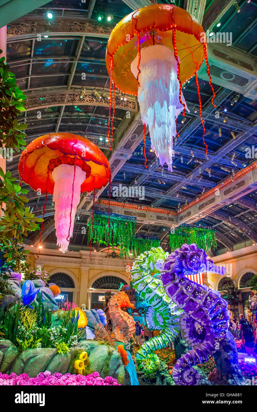 Summer season in Bellagio Hotel Conservatory & Botanical Gardens in Las Vegas Stock Photo Alamy