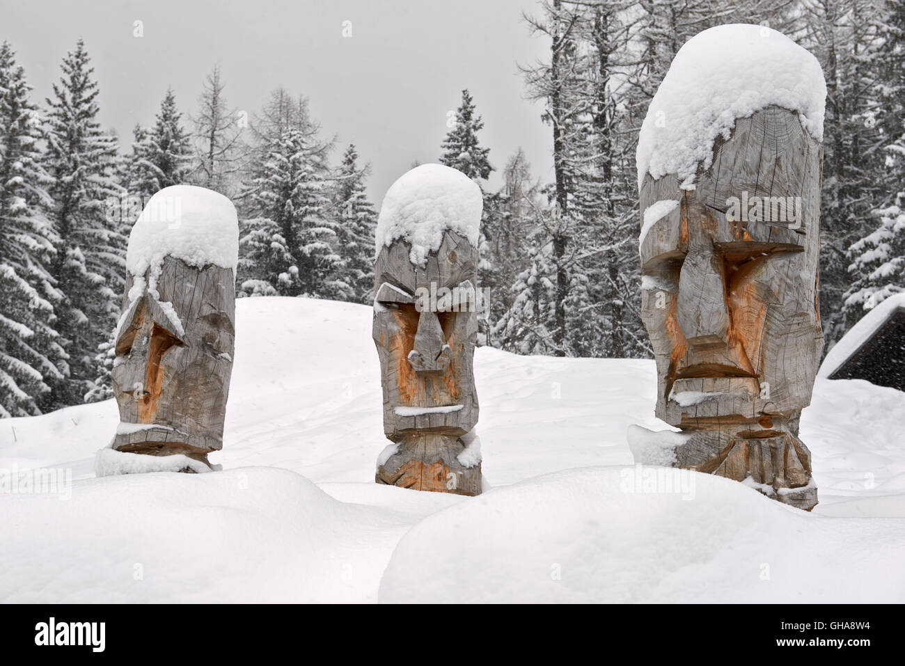 geography / travel, France, Wood carving in Tre le Champs hamlet