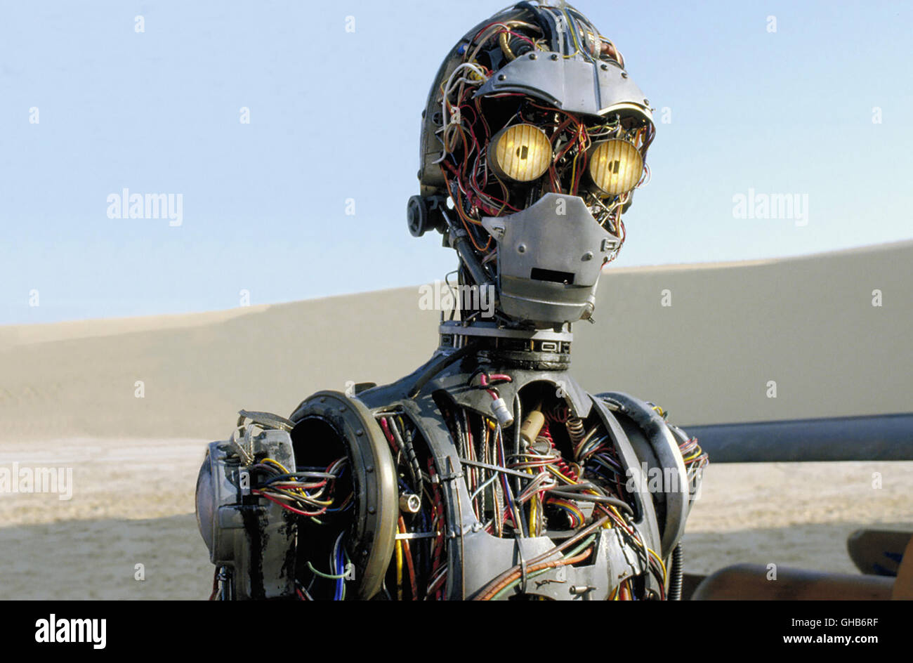 Menace robot hi-res stock photography and images - Alamy