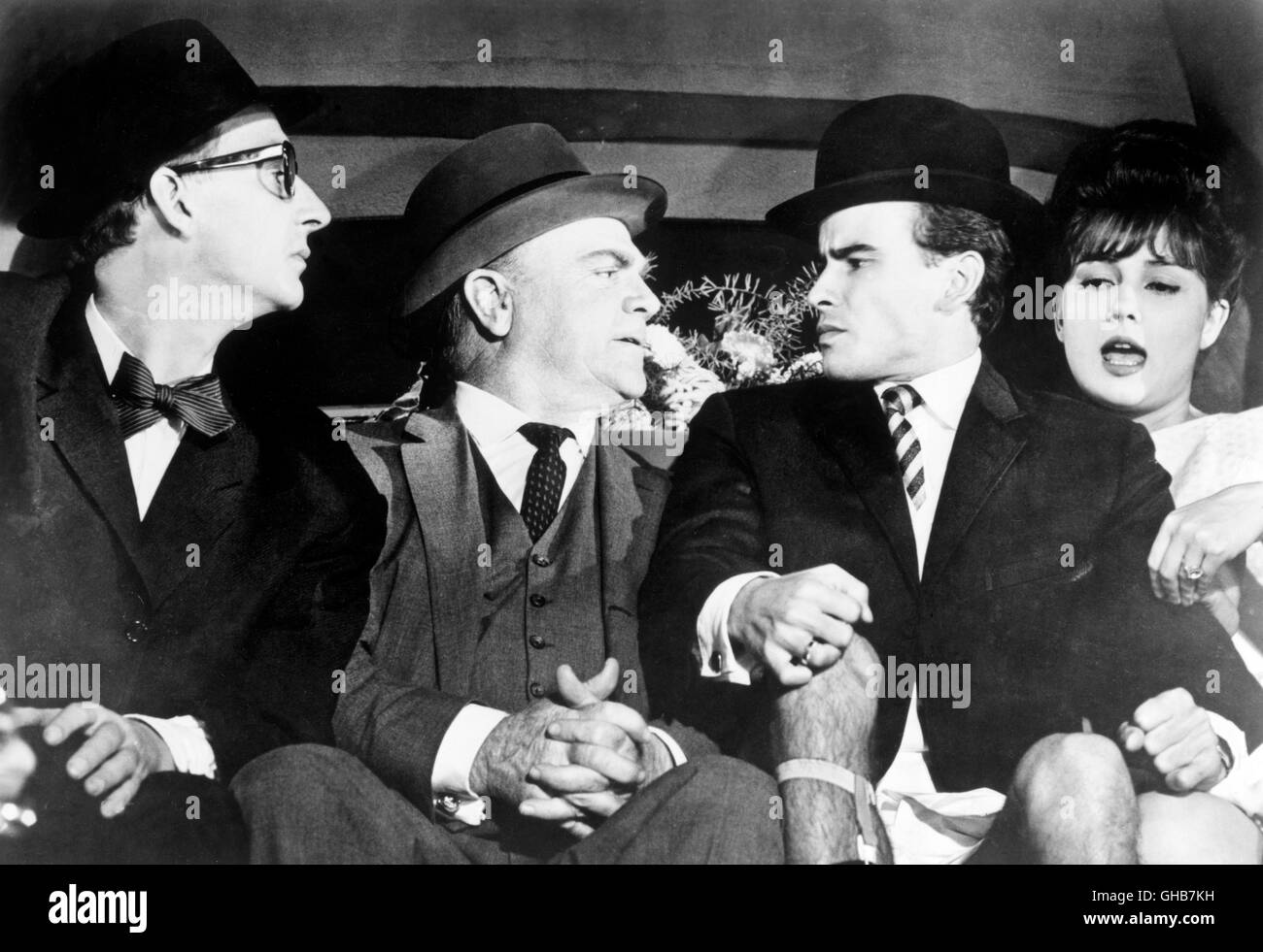 EINS, ZWEI, DREI One, Two, Three USA/BRD 1961 Billy Wilder Schlemmer (HANNS LOTHAR), C.R. MacNamara (JAMES CAGNEY), Otto Ludwig Piffl (HORST BUCHHOLZ) und Scarlett Hazeltine (PAMELA TIFFIN) Komödie Regie: Billy Wilder aka. One, Two, Three Stock Photo