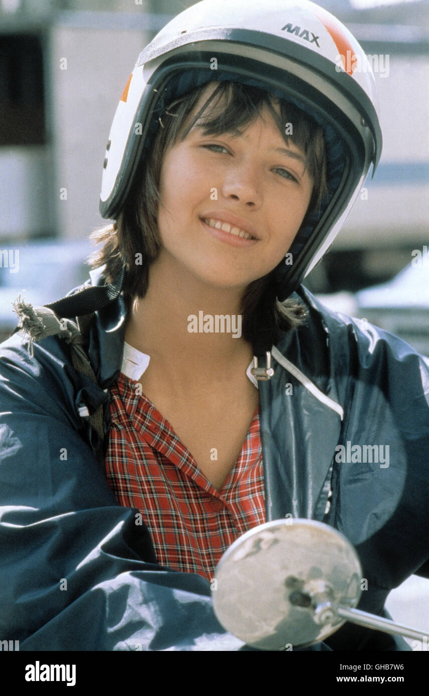 LA BOUM - DIE FETE - ELTERN UNERWÜNSCHT La Boum Frankreich 1980 Claude Pinoteau Die 13jährige Vic (SOPHIE MARCEAU) Komödie Regie: Claude Pinoteau aka. La Boum Stock Photo