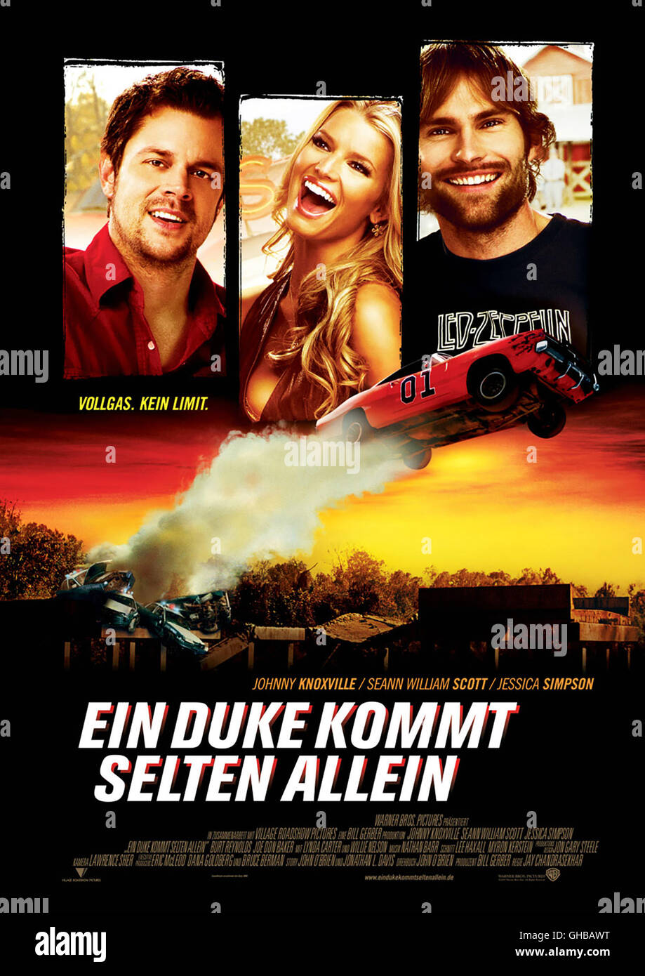 EIN DUKE KOMMT SELTEN ALLEIN The Dukes of Hazzard USA 2005 Jay  Chandrasekhar Filmplakat Regie: Jay Chandrasekhar aka. The Dukes of Hazzard  Stock Photo - Alamy, image size:919x1390