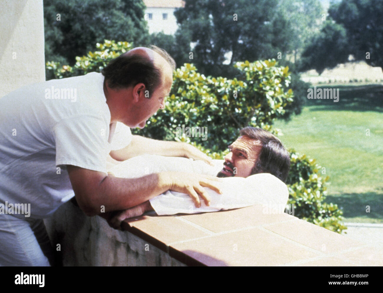 NOBODY IS PERFECT The End USA 1978 Burt Reynolds DOM DE LUISE (Marlon Boruki) und BURT REYNOLDS (Wendell Sonny Lawson) Regie: Burt Reynolds aka. The End Stock Photo