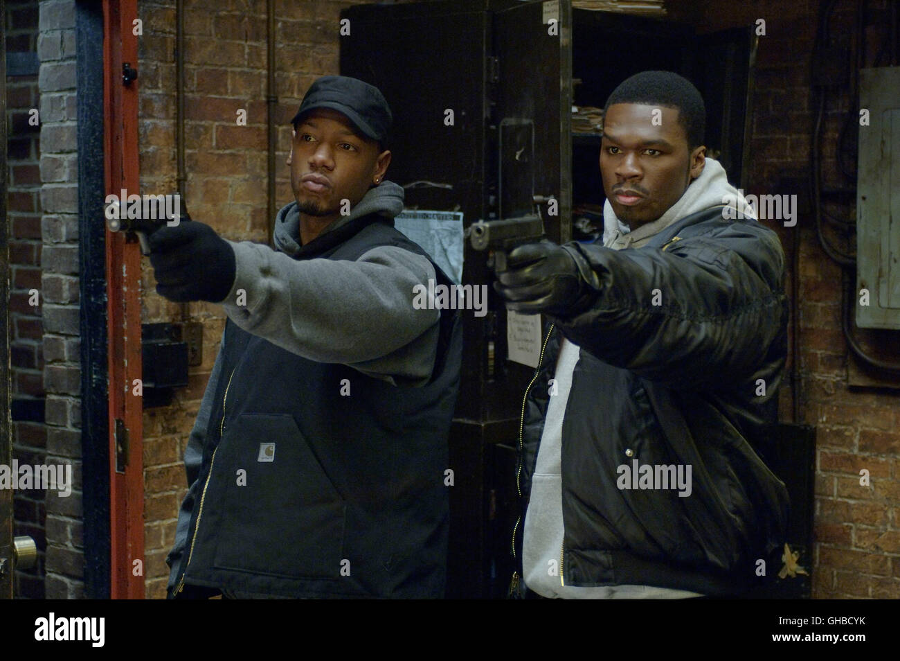 GET RICH OR DIE TRYIN' USA 2005 Jim Sheridan Justice (TORY KITTLES) and Marcus (CURTIS 50 CENT JACKSON) Regie: Jim Sheridan Stock Photo