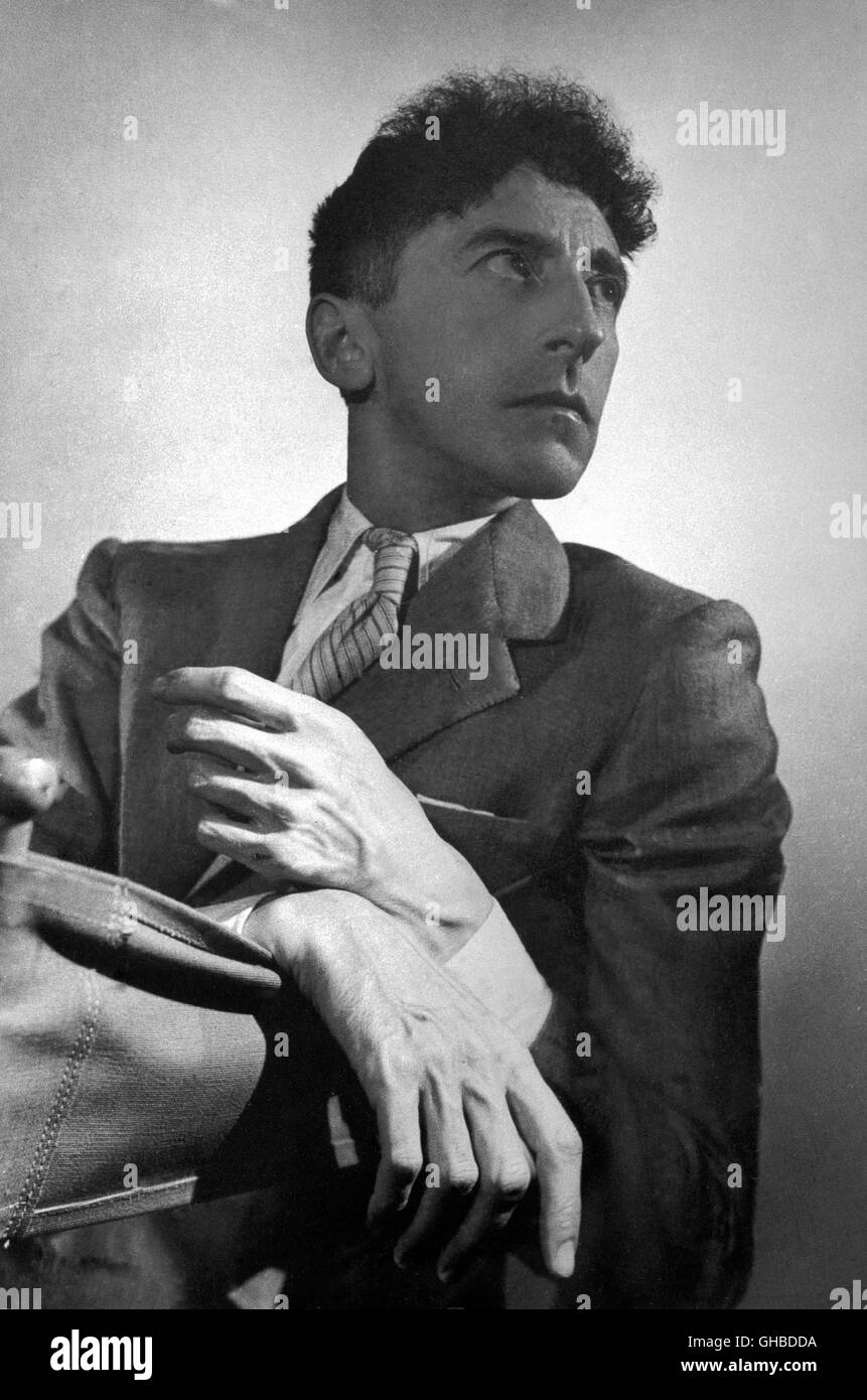 JEAN COCTEAU, französischer Schriftsteller, Poet, Dramaturg, Regisseur (1889-1963), Portrait ca. 1936 Stock Photo