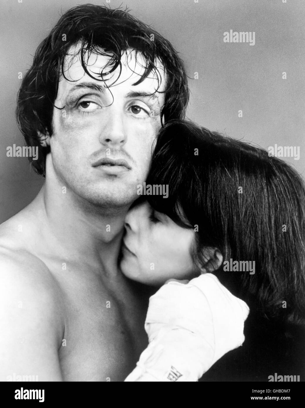 ROCKY USA 1976 John G. Avildsen Rocky (SYLVESTER STALLONE), a club fighter past his prime, and Adrian (TALIA SHIRE), a shy, bookish girl, fall in love in 'Rocky'. Regie: John G. Avildsen Stock Photo
