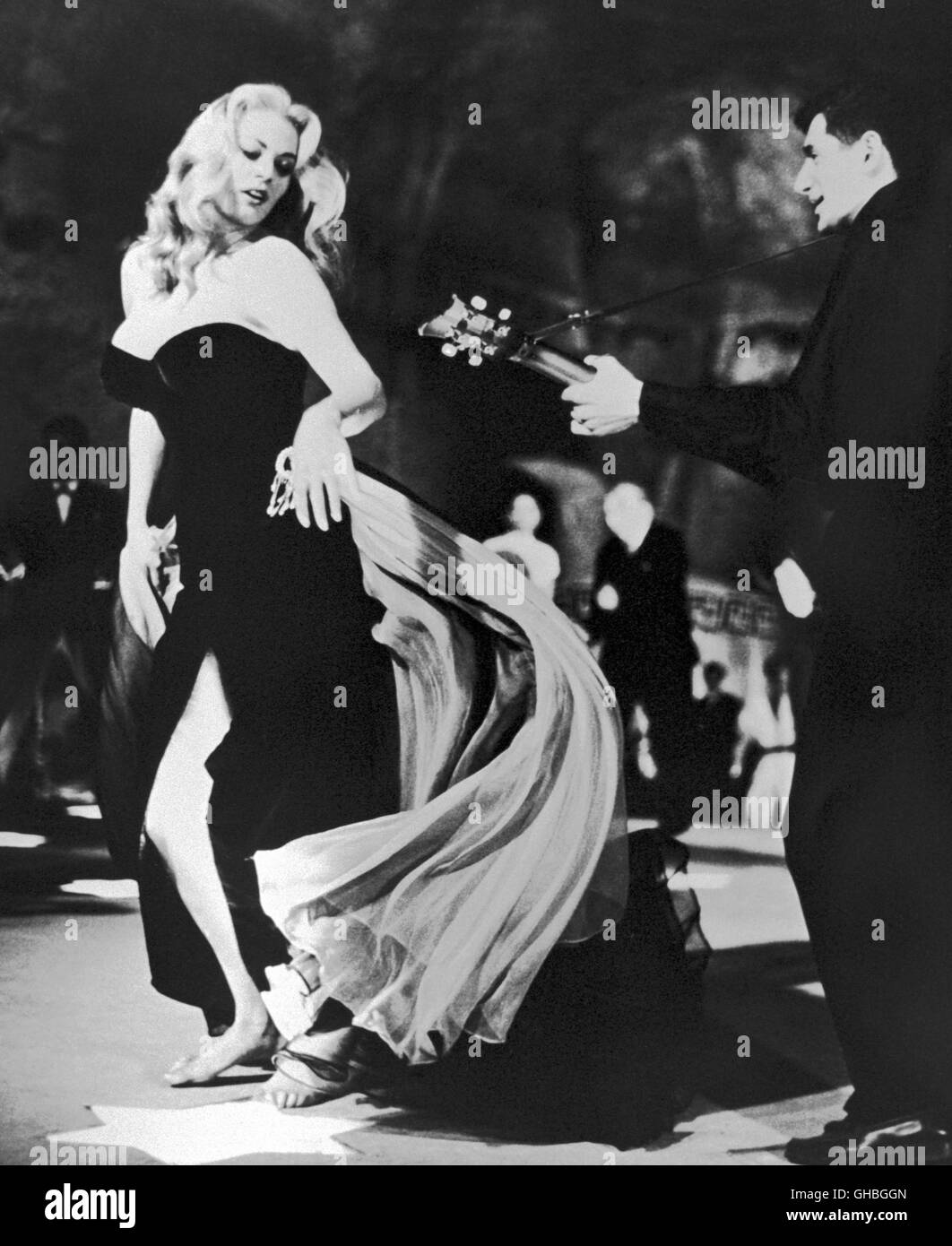 LA DOLCE VITA Das süsse Leben Italien 1960 Federico Fellini ANITA EKBERG (Sylvia) Regie: Federico Fellini Stock Photo