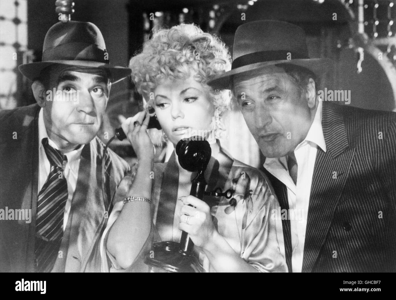 THE CHEAP DETECTIVE USA 1978 Robert Moore ABE VIGODA and VIC TAYBACK