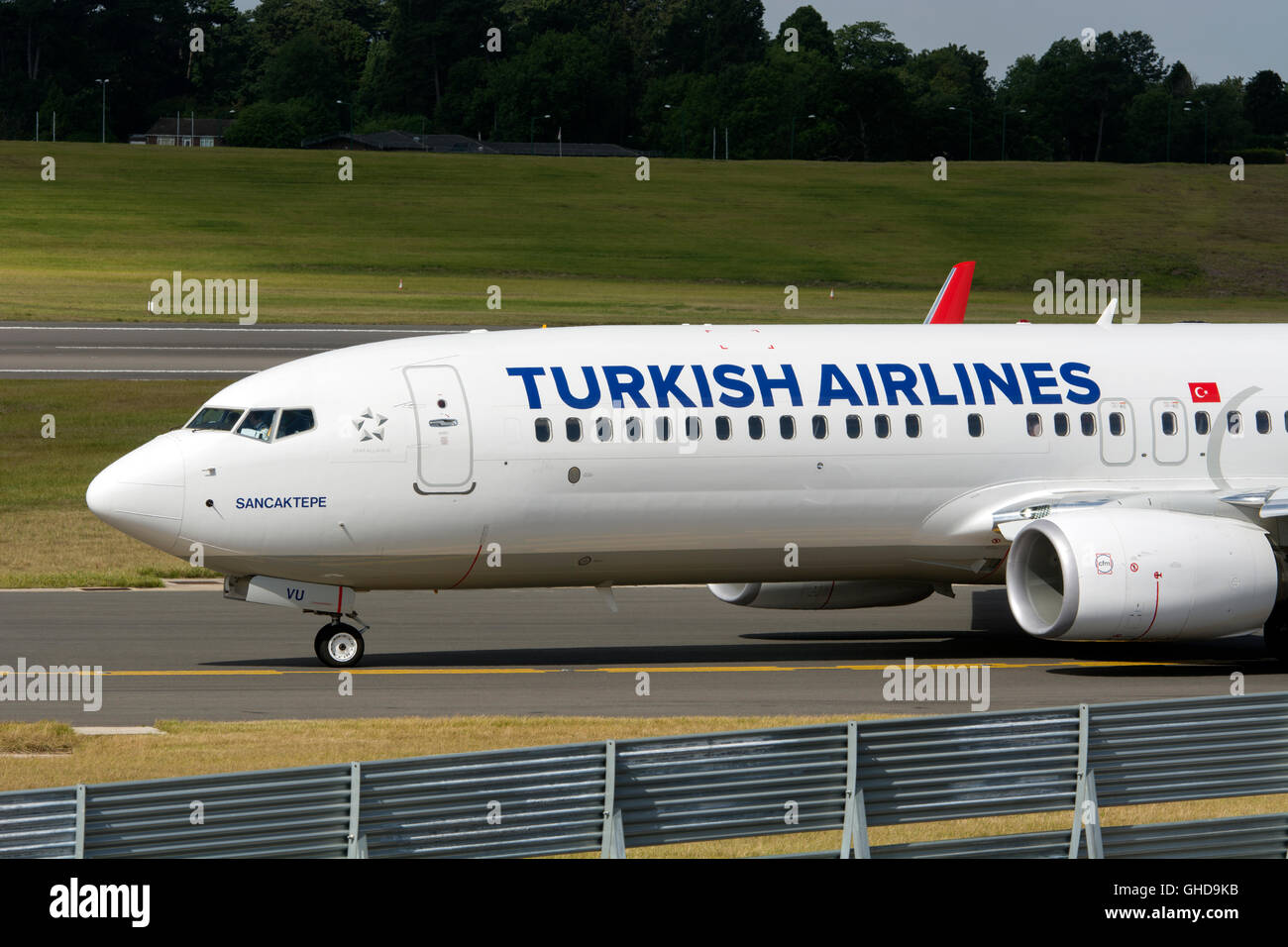 Turkish Airlines Boeing 737-800 taxiing at Birmingham Airport, UK (TC ...