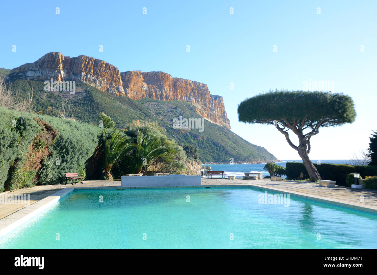 Cap Canaille Headland Cassis Sea Cliffs Swimming Pool and Umbrella Pine, Mediterranean Coast, Cassis, Provence, France Stock Photo