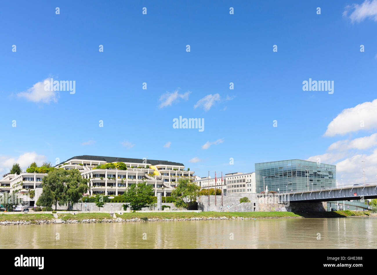 Linz: New Town Hall , Nibelungen bridge over the Danube and the Ars Electronica Center, Austria, Oberösterreich, Upper Austria, Stock Photo