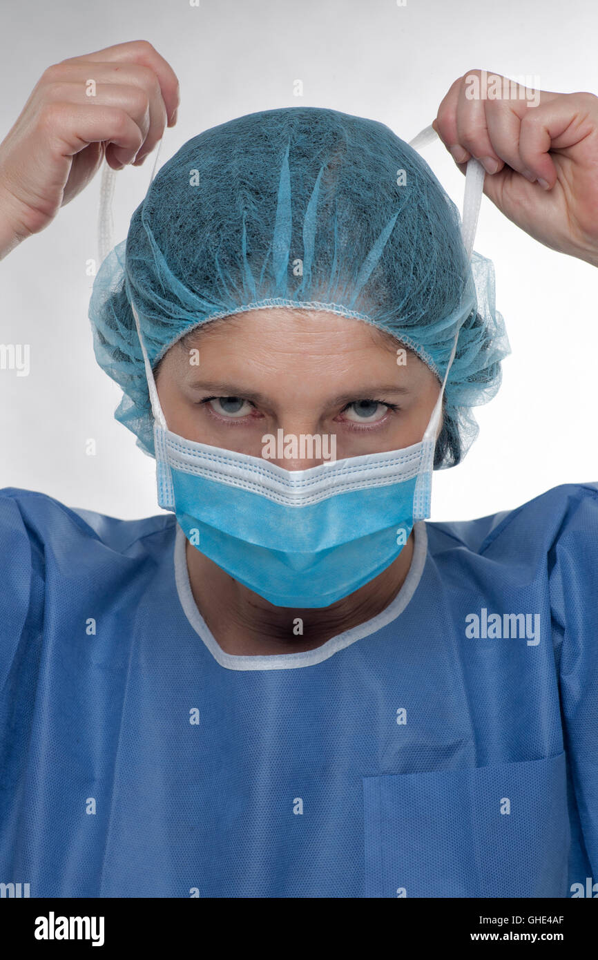 Hospital operating theatre nurse Stock Photo Alamy