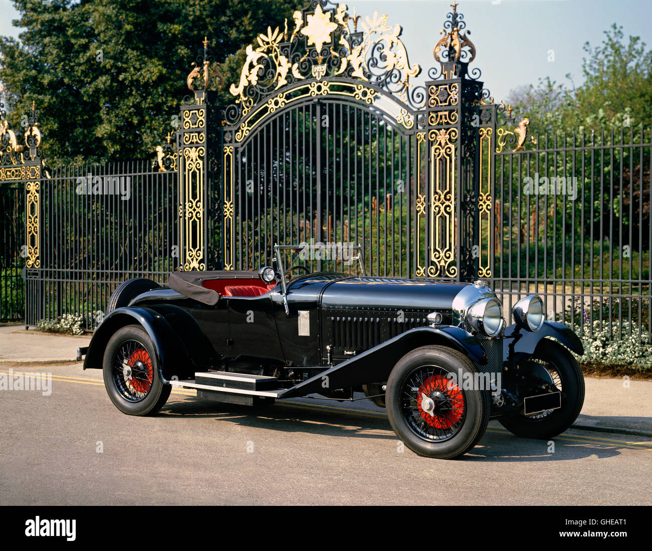 1929 Bentley 4.5 litre drophead coupe with dickey Country of origin United Kingdom Stock Photo