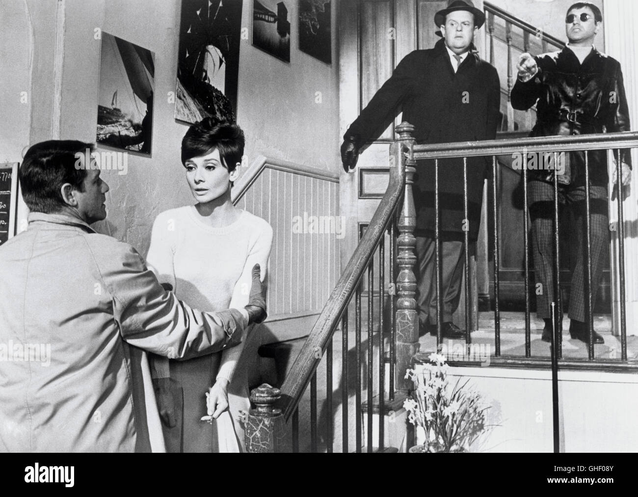 WAIT UNTIL DARK USA 1967 Terence Young RICHARD CRENNA as Mike Talman, AUDREY HEPBURN as blind Susy Hendrix, JACK WESTON as Carlino, ALAN ARKIN as Harry Roat Regie: Terence Young Stock Photo