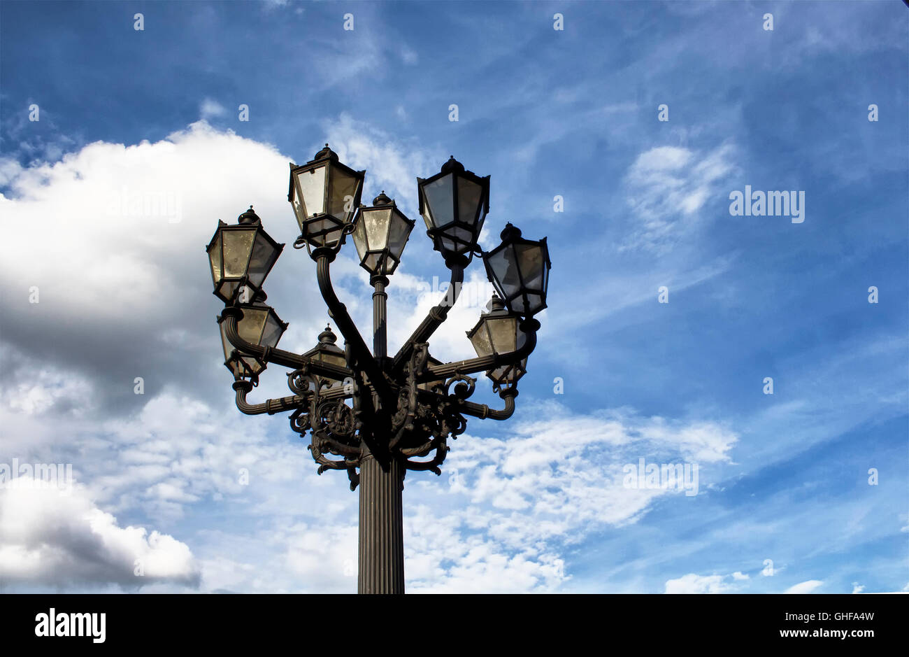 Quaint online street lights