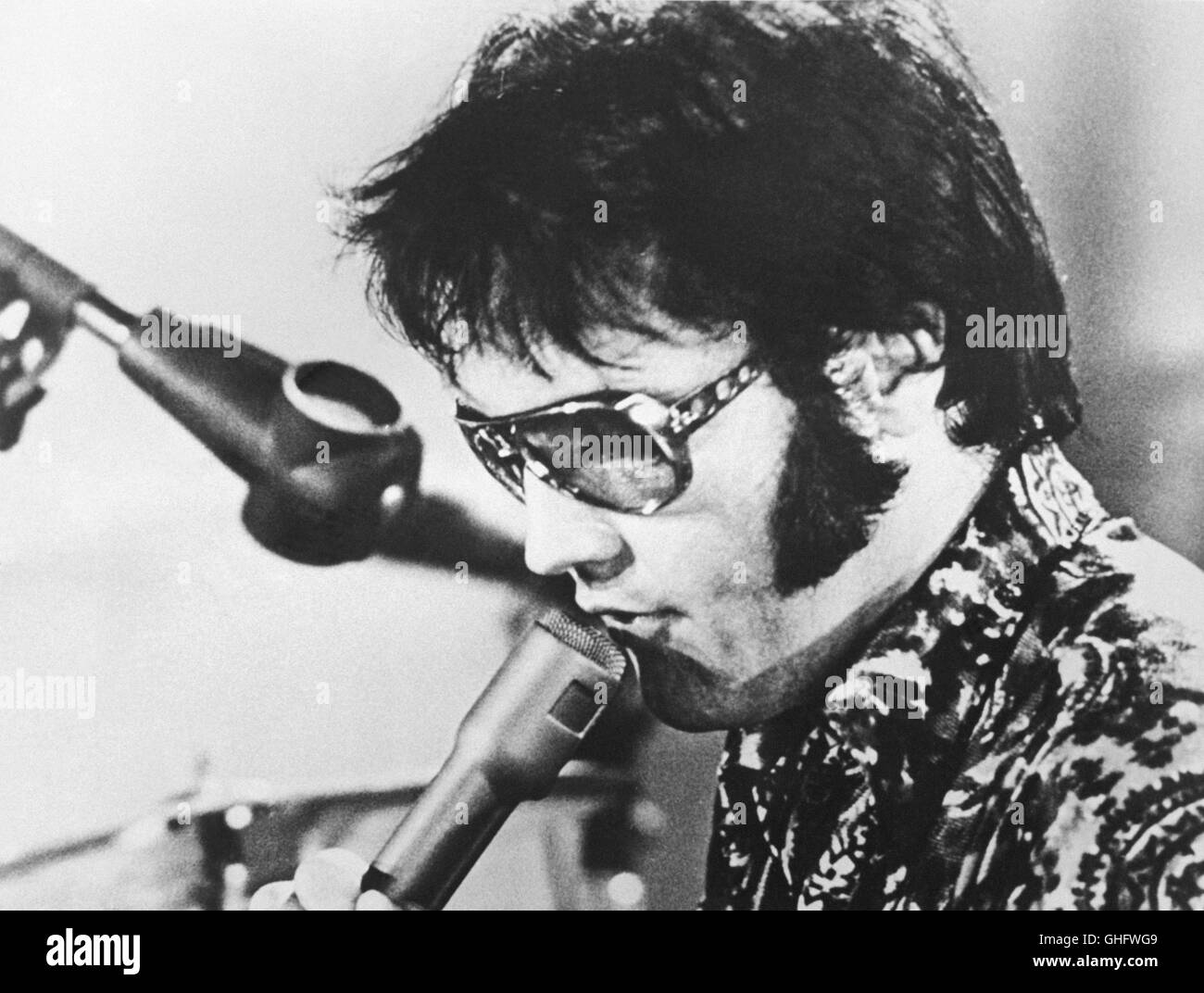 A documentary film portrait of the legendary ELVIS PRESLEY at the Elvis Summer Festival at Las Vegas (1970). Regie: Denis Sanders Stock Photo