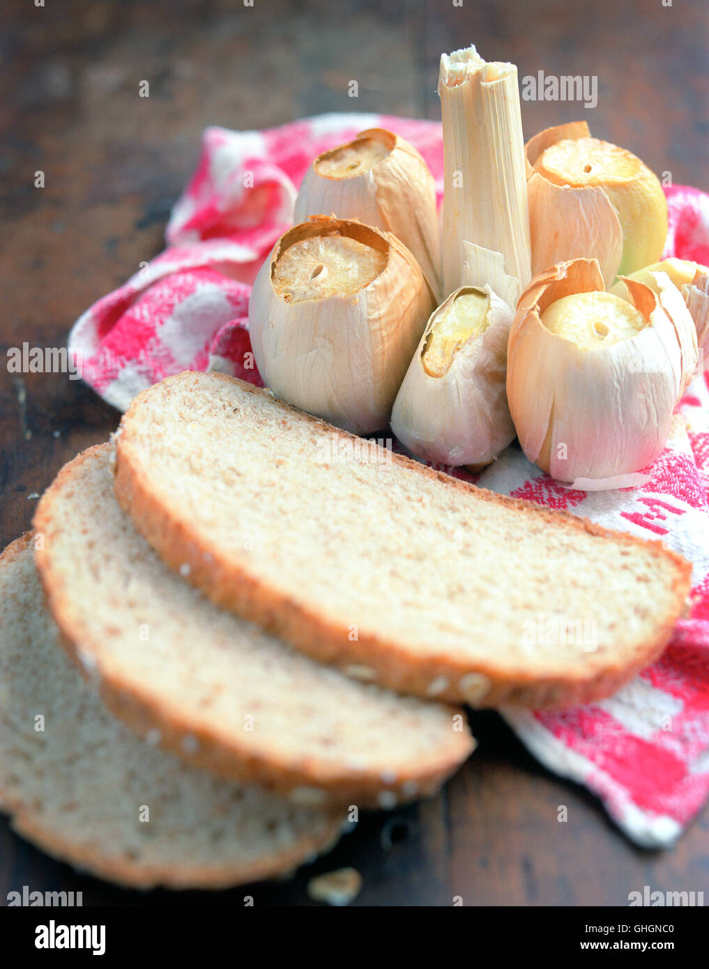 Roasted garlic and bread hires stock photography and images Alamy