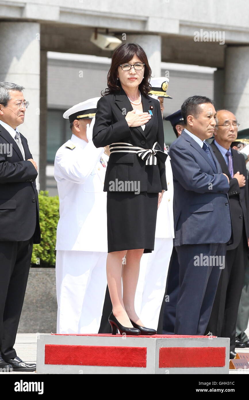 Newly appointed defense minister of Japan, Tomomi Inada reviews a guard of honor during a welcoming ceremony at the Ministry of Defense in Tokyo Japan on 04 Aug 2016. © Motoo Naka/AFLO/Alamy Live News Stock Photo