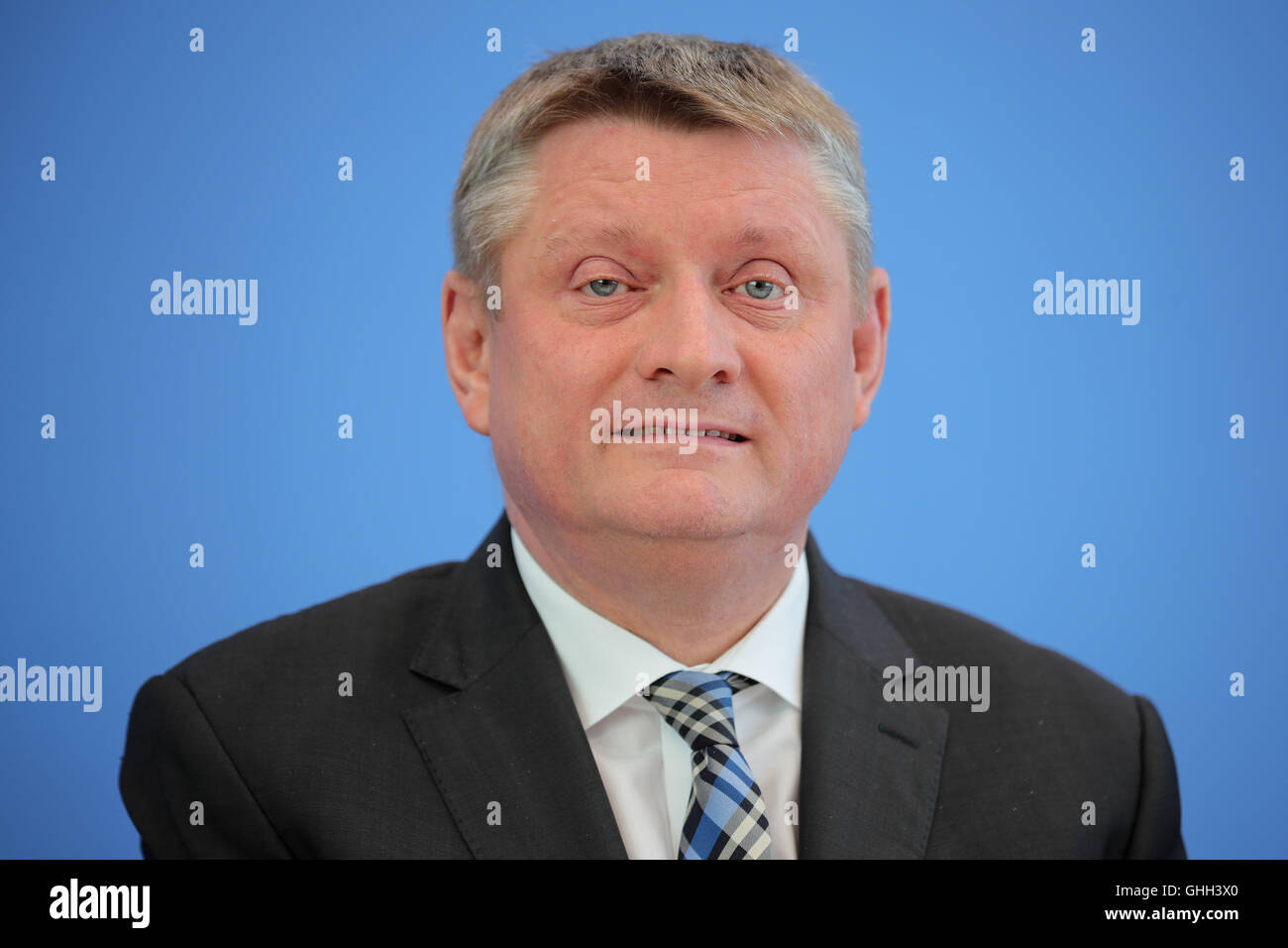 Berlin, Germany. 06th Sep, 2016. German health minister Hermann Groehe seen in Berlin, Germany, 06 September 2016. The nationwide project 'Demenz Partner' (lit. Dementia partner) was presended in a press conference. Photo: Michael Kappeler/dpa/Alamy Live News Stock Photo