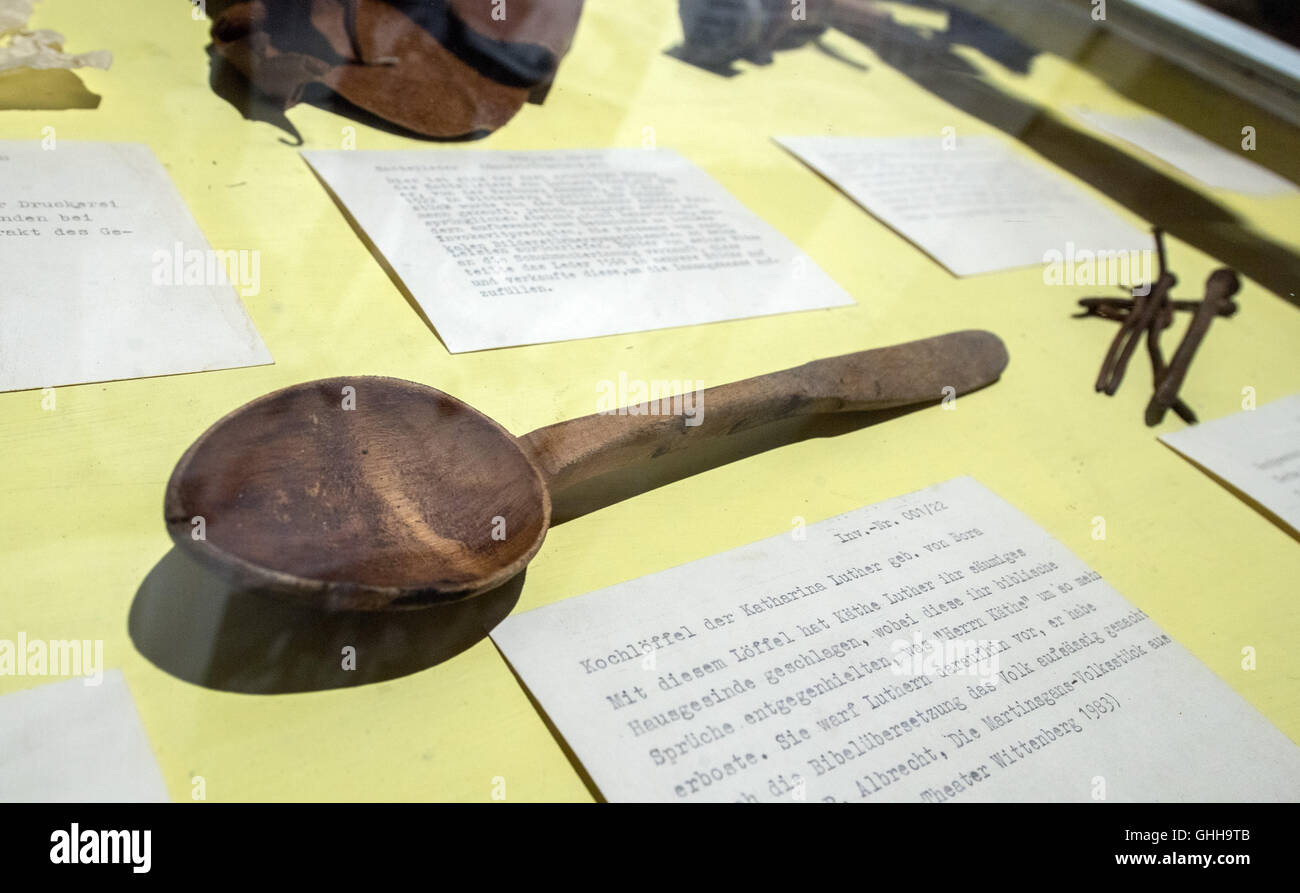 A wooden spoon, which a satirical report claimed Katharina Luther used to beat her lazy domestic servants, on show at the so-called Lutheum - kleinstes reformationsgeschichtliches Museum der Welt (lit. Lutheum - the world's smallest Reformation museum) in the exhibition rooms of the Luther Memorials Foundation in Wittenberg, Germany, 28 September 2016. The exhibition 200 Jahre Evangelisches Predigerseminar (lit. 200 years of theological seminary) offers insights into the training and everyday life of theologians. Theologians who have completed their studies have been training for their practic Stock Photo