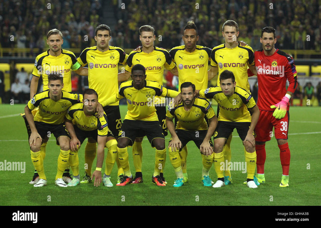 Dortmund Germany 27th Sep 16 The Dortmund Team Poses Before The Champions League Group F Soccer Match Between Borussia Dortmund And Real Madrid At Signal Iduna Stadium In Dortmund Germany 27 September 16