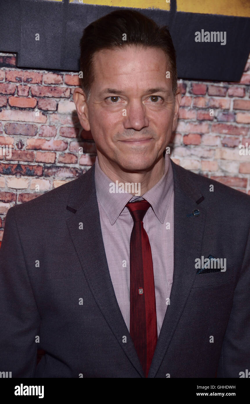 Frank whaley hi-res stock photography and images - Alamy