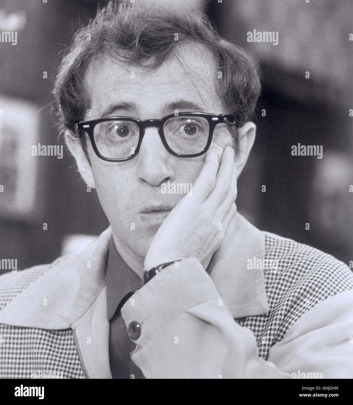 Howard Prince (WOODY ALLEN) a mildmannered cashier and smalltime