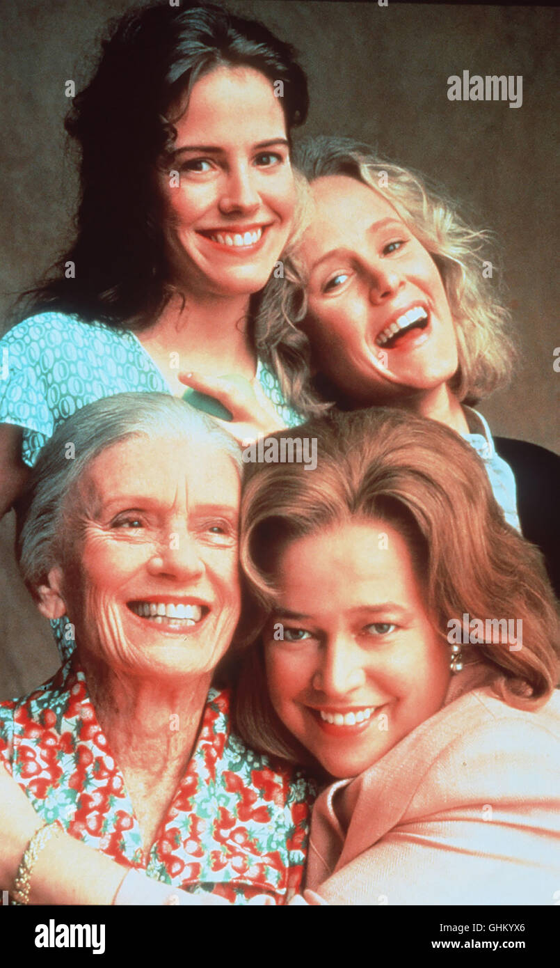 Ruth (MARYLOUISE PARKER), Idgie (MARY STUART MASTERSON), Ninny
