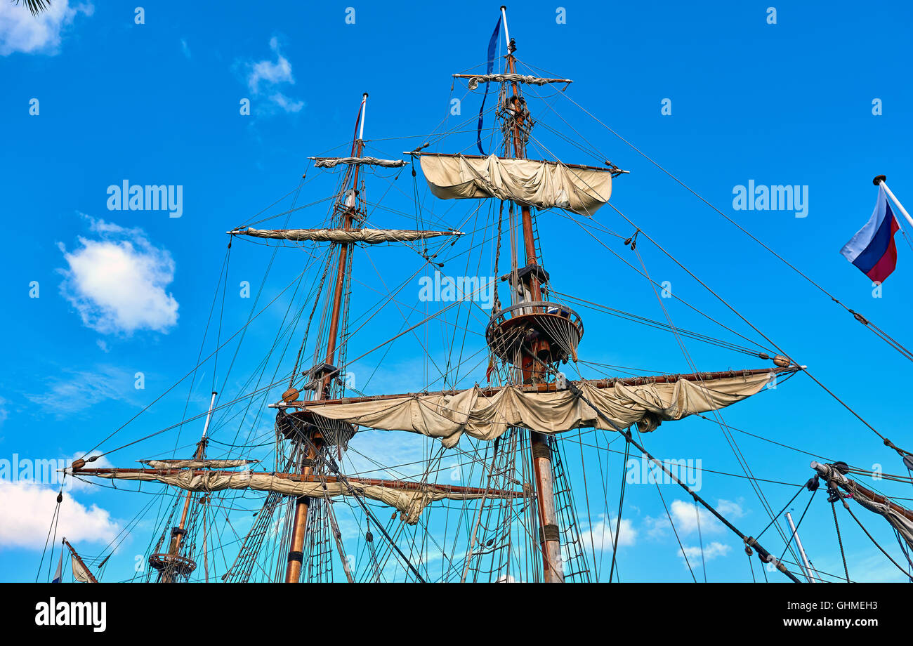 Foreyard Sailing ship rigging masts shrouds hi-res stock photography and images ...