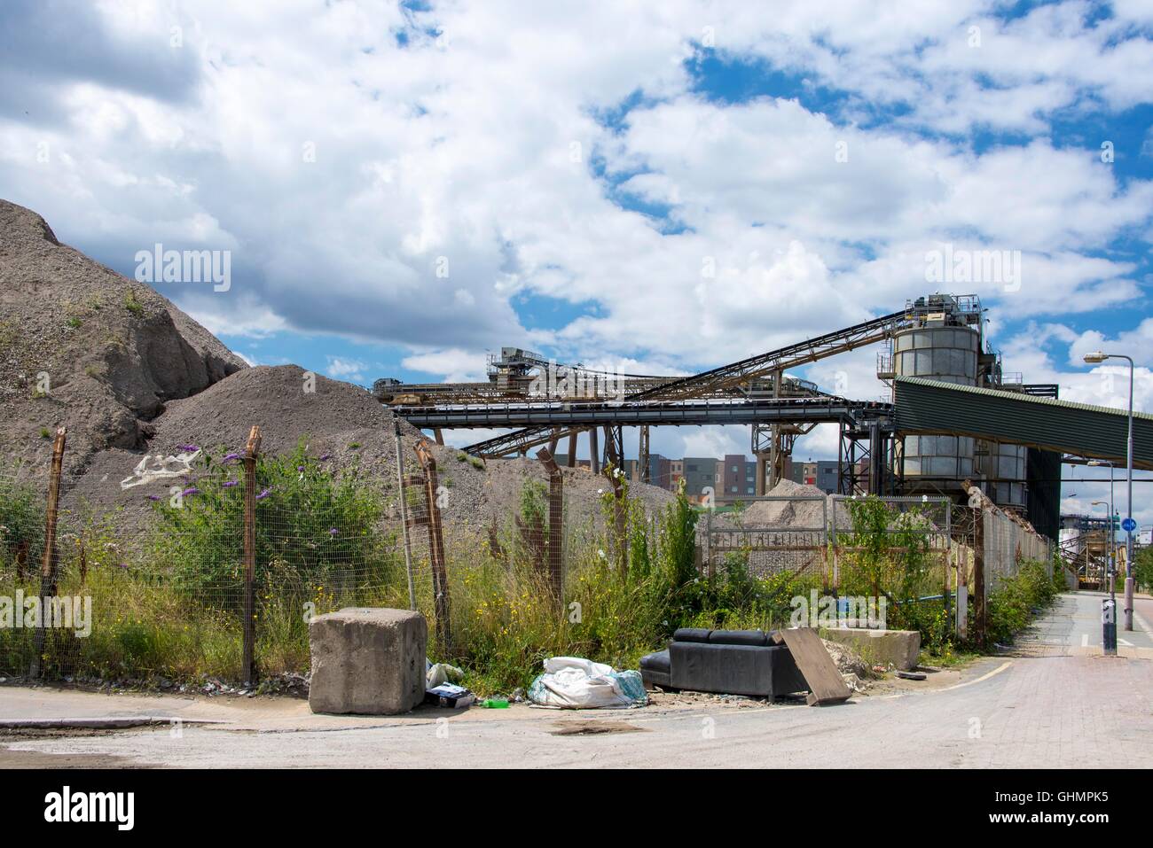 Gravel dredging hi-res stock photography and images - Alamy