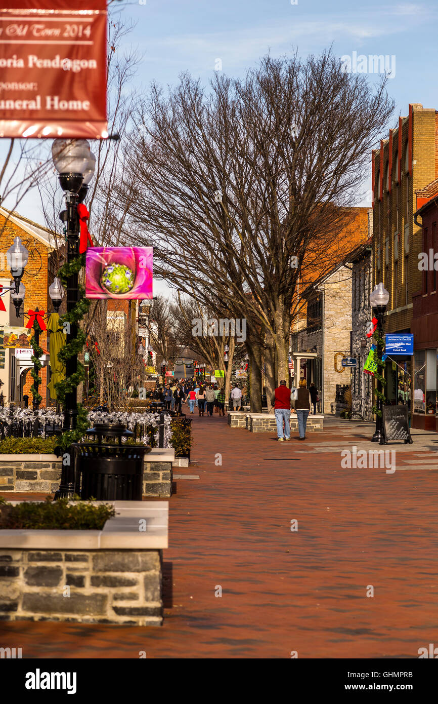 Old town winchester virginia crowd hires stock photography and images