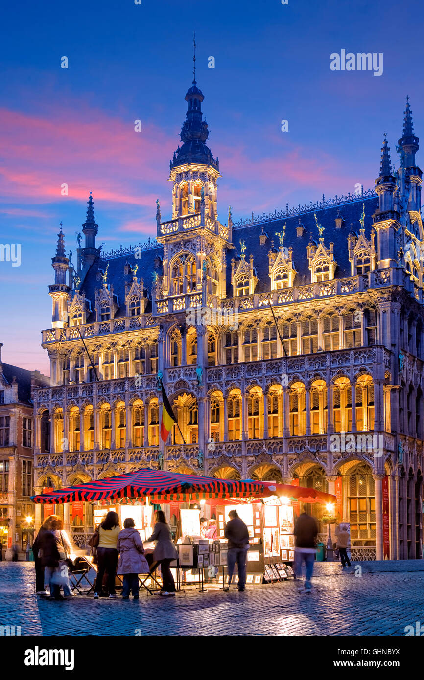 The Hotel de Ville in the Grand Place (Main Square) at night, Brussels, Belgium Stock Photo