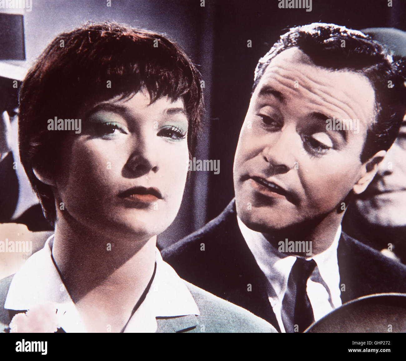 C.C.Baxter (JACK LEMMON) ist ein kleiner Angestellter, der, um